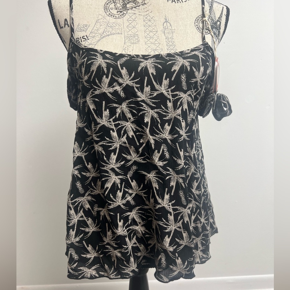 NWT Leaf Print Top